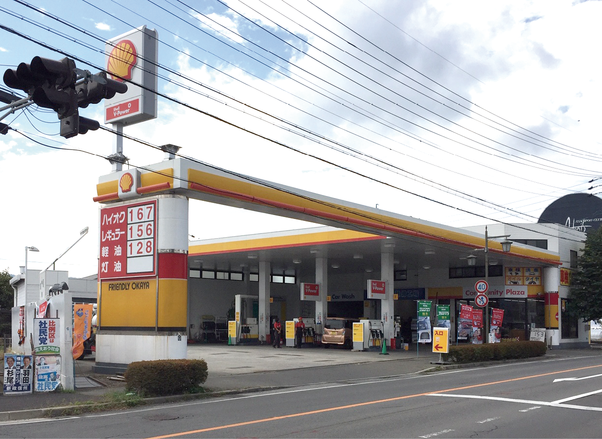 県道新田中線唐橋下交差点ウエルシア岡谷店様の前に有りますフジ物産㈱フレンドリー岡谷SS